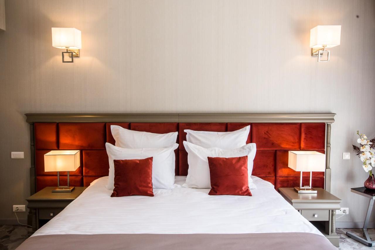 Hotel Carpat Inn Азуга Екстериор снимка