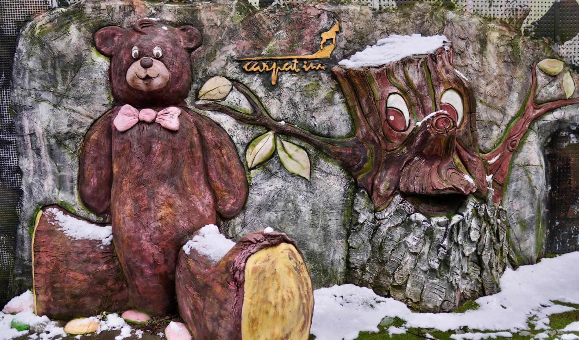 Hotel Carpat Inn Азуга Екстериор снимка