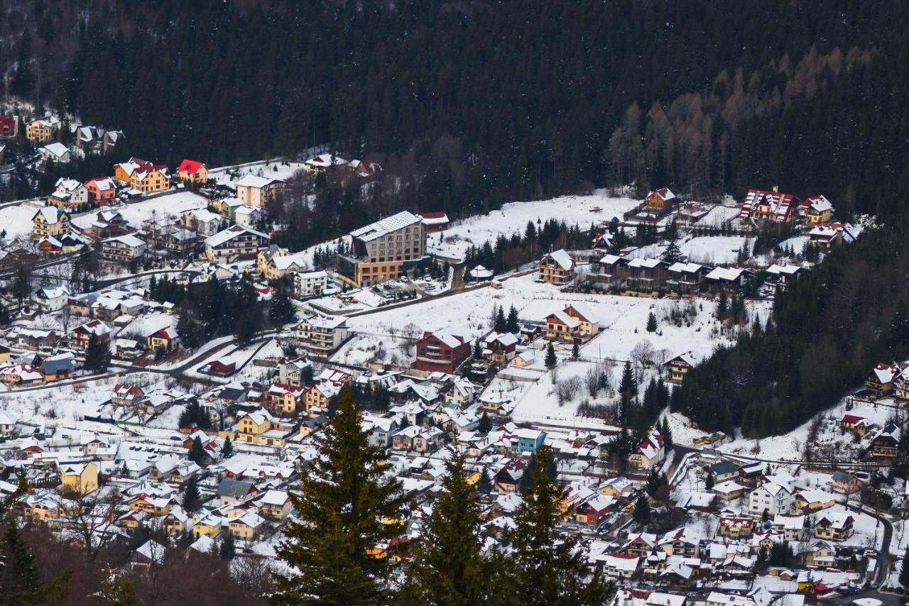Hotel Carpat Inn Азуга Екстериор снимка